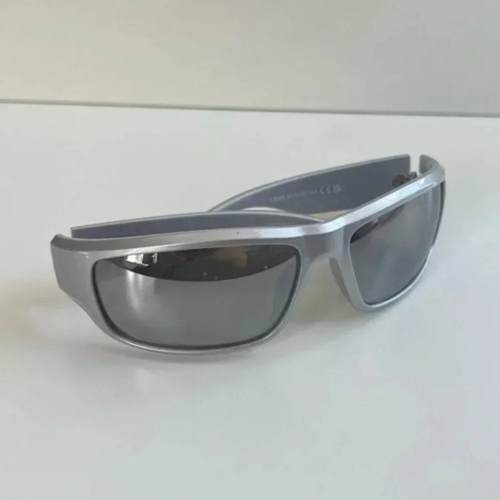 y2k 2000s vintage style chrome silver surfer sunglasses